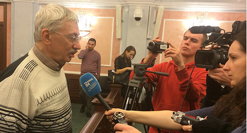 Oleg Orlov, the former Chairman of the Human Rights Centre (HRC) "Memorial", after the consideration of the Supreme Court (SC) of Russia of the claim lodged by the Ministry of Justice (MoJ) to liquidate the "Memorial". January 28, 2015. Photo by Yuliya Buslavskaya for the "Caucasian Knot" Oleg Orlov, the former Chairman of the Human Rights Centre (HRC) "Memorial", after the consideration of the Supreme Court (SC) of Russia of the claim lodged by the Ministry of Justice (MoJ) to liquidate the "Memorial". January 28, 2015. Photo by Yuliya Buslavskaya for the "Caucasian Knot"