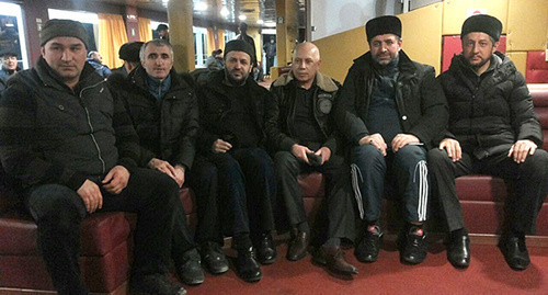 The participants of the motor rally Makhachkala-Simferopol. Photo: http://www.riadagestan.ru/news/society/avtoprobeg_dagestan_krym_finishiroval_v_gorode_simferopole/ The participants of the motor rally Makhachkala-Simferopol. Photo: http://www.riadagestan.ru/news/society/avtoprobeg_dagestan_krym_finishiroval_v_gorode_simferopole/