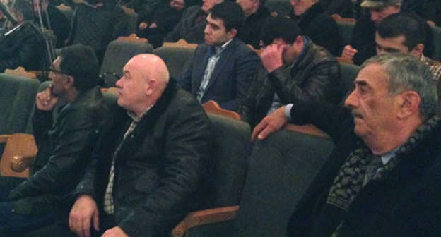Members of an emergency session of the city Board of Elders of Derbent. February 11, 2015. Photo by Magomed Magomedov for the "Caucasian Knot" Members of an emergency session of the city Board of Elders of Derbent. February 11, 2015. Photo by Magomed Magomedov for the "Caucasian Knot"