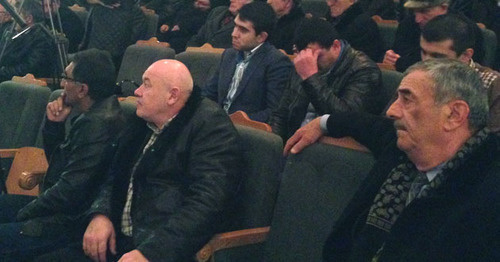 Members of an emergency session of the city Board of Elders of Derbent. February 11, 2015. Photo by Magomed Magomedov for the "Caucasian Knot" Members of an emergency session of the city Board of Elders of Derbent. February 11, 2015. Photo by Magomed Magomedov for the "Caucasian Knot"