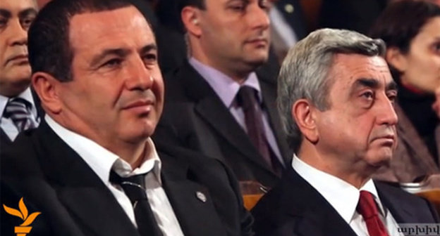 Gagik Tsarukyan (left) and Serzh Sargsyan (right). Photo: screenshot from the video posted by Radio Azatutyun, http://rus.azatutyun.am/content/article/26854771.html Gagik Tsarukyan (left) and Serzh Sargsyan (right). Photo: screenshot from the video posted by Radio Azatutyun, http://rus.azatutyun.am/content/article/26854771.html