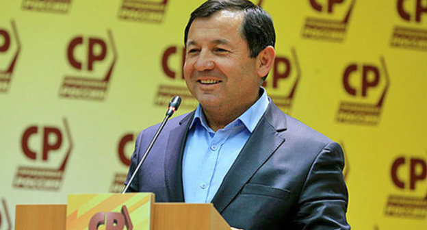 Gadjimurad Omarov. Photo: http://bloknot.ru/politika/v-dagestane-sorvana-konferentsiya-regional-nogo-otdeleniya-spravedlivoj-rossii-predsedatel-otdeleniya-zhestoko-izbit-173189.html Gadjimurad Omarov. Photo: http://bloknot.ru/politika/v-dagestane-sorvana-konferentsiya-regional-nogo-otdeleniya-spravedlivoj-rossii-predsedatel-otdeleniya-zhestoko-izbit-173189.html