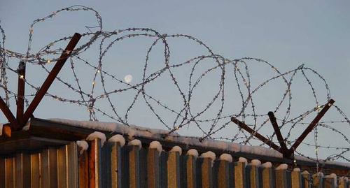 Fence in a high security colony. Photo: http://www.yuga.ru/news/243947/ Fence in a high security colony. Photo: http://www.yuga.ru/news/243947/