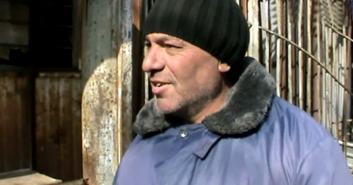 Jivan Simonyan, salesman at the market, during the poll. Gyumri, March 2015. Screenshot from the video of the ‘Caucasian Knot’. Jivan Simonyan, salesman at the market, during the poll. Gyumri, March 2015. Screenshot from the video of the ‘Caucasian Knot’.