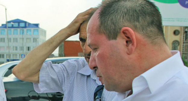 Igor Kalyapin (right). Photo by Magomed Magomedov for the ‘Caucasian Knot’. Igor Kalyapin (right). Photo by Magomed Magomedov for the ‘Caucasian Knot’.