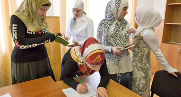 Women in hijabs. Photo: http://galgayche.org/?p=3541 Women in hijabs. Photo: http://galgayche.org/?p=3541