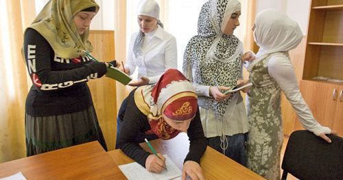 Women in hijabs. Photo: http://galgayche.org/?p=3541 Women in hijabs. Photo: http://galgayche.org/?p=3541