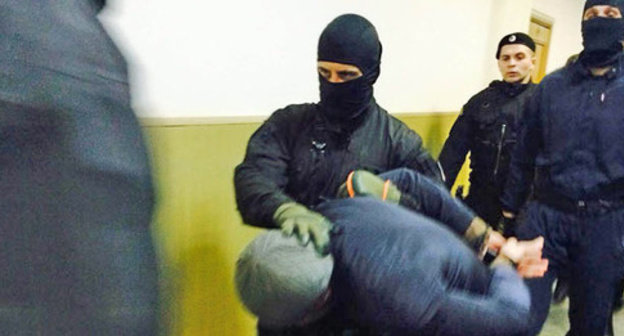 The defendant Anzor Gubashev is led to the court room. Moscow, March 8, 2015. Photo by the "Caucasian Knot" correspondent The defendant Anzor Gubashev is led to the court room. Moscow, March 8, 2015. Photo by the "Caucasian Knot" correspondent