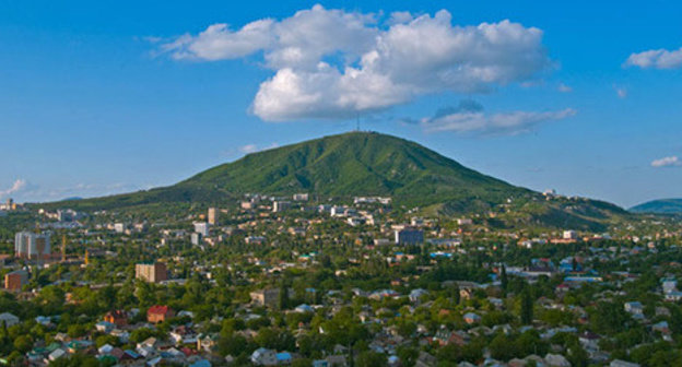 View of Pyatigorsk. Photo: https://ru.wikipedia.org/wiki/%CF%FF%F2%E8%E3%EE%F0%F1%EA View of Pyatigorsk. Photo: https://ru.wikipedia.org/wiki/%CF%FF%F2%E8%E3%EE%F0%F1%EA