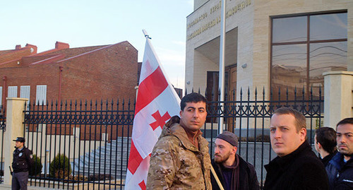 Parnavaz Chkadua (to the left) at the mourning ceremony in memory of the victims near Volnovakha. Tbilisi, January 14, 2015. Photo by Beslan Kmuzov for the "Caucasian Knot" Parnavaz Chkadua (to the left) at the mourning ceremony in memory of the victims near Volnovakha. Tbilisi, January 14, 2015. Photo by Beslan Kmuzov for the "Caucasian Knot"
