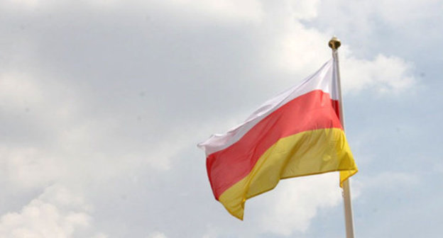 Flag of South Ossetia. Photo: http://osinform.ru/foto/page/28/ Flag of South Ossetia. Photo: http://osinform.ru/foto/page/28/