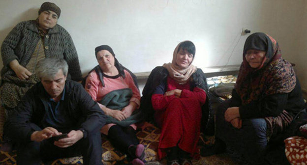 Hunger-strikers in the village of Shushiya, Novolak District of Dagestan, March 17, 2015. Photo by Gusein Jakhparov. Hunger-strikers in the village of Shushiya, Novolak District of Dagestan, March 17, 2015. Photo by Gusein Jakhparov.