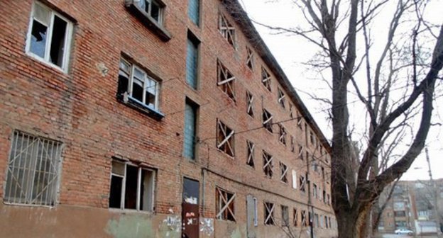 House in Porokhovaya street recognized as unfit for residence, Astrakhan, February 2014. Photo by Elena Grebenyuk for the ‘Caucasian Knot’. House in Porokhovaya street recognized as unfit for residence, Astrakhan, February 2014. Photo by Elena Grebenyuk for the ‘Caucasian Knot’.
