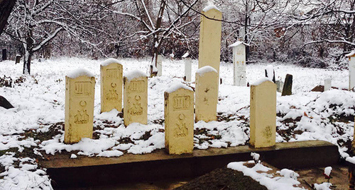 Muslim Cemetery. Photo by Akhmed Albebirov for the "Caucasian Knot" Muslim Cemetery. Photo by Akhmed Albebirov for the "Caucasian Knot"