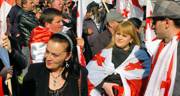 The participants of the rally of the "United National Movement" (UNM) Party. Tbilisi, March 21, 2015. Photo by Beslan Kmuzov for the "Caucasian Knot" The participants of the rally of the "United National Movement" (UNM) Party. Tbilisi, March 21, 2015. Photo by Beslan Kmuzov for the "Caucasian Knot"