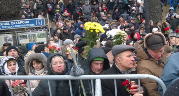 Queue at the civil funeral of Boris Nemtsov. Moscow, March 3, 2015. Photo by Vyacheslav Feraposhkin for the "Caucasian Knot" Queue at the civil funeral of Boris Nemtsov. Moscow, March 3, 2015. Photo by Vyacheslav Feraposhkin for the "Caucasian Knot"