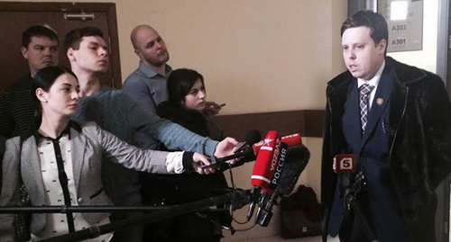 Denis Zatsepin, advocate of Mikhail Volkov, talking to journalists after the trial. Photo by Yulia Buslavskaya for the ‘Caucasian Knot’. Denis Zatsepin, advocate of Mikhail Volkov, talking to journalists after the trial. Photo by Yulia Buslavskaya for the ‘Caucasian Knot’.