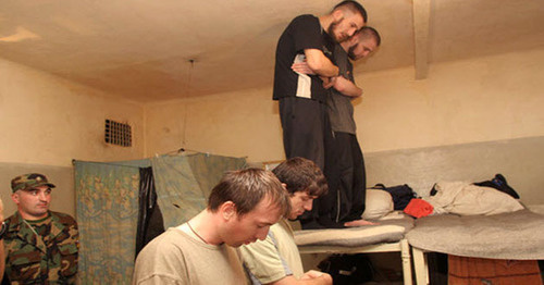 Prisoners. Photo provided by the Committee "Civil Assistance" and ECOURS CATHOLIQUE - CARITAS FRANCE supported by the European Commission Prisoners. Photo provided by the Committee "Civil Assistance" and ECOURS CATHOLIQUE - CARITAS FRANCE supported by the European Commission