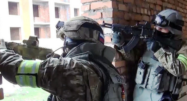 Special operation in Makhachkala. Photo: http://nac.gov.ru/nakmessage/2015/04/02/v-khasavyurte-neitralizovan-glavar-kizlyarskoi-bandgruppy.html Special operation in Makhachkala. Photo: http://nac.gov.ru/nakmessage/2015/04/02/v-khasavyurte-neitralizovan-glavar-kizlyarskoi-bandgruppy.html