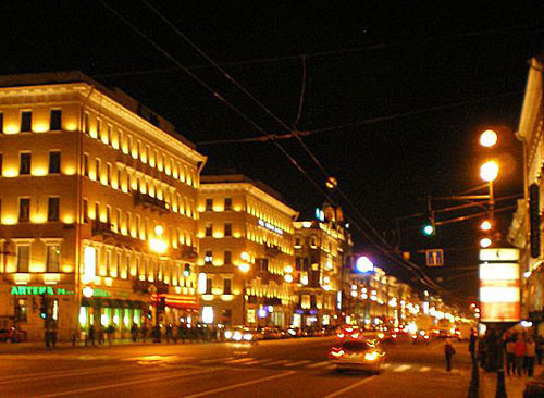 Saint Petersburg, Nevsky Prospect. Photo by http://ru.wikipedia.org