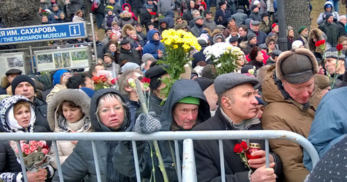 Queue for the memorial service for Boris Nemtsov. Moscow, March 3, 2015. Photo by Vyacheslav Feraposhkin for the "Caucasian Knot" Queue for the memorial service for Boris Nemtsov. Moscow, March 3, 2015. Photo by Vyacheslav Feraposhkin for the "Caucasian Knot"