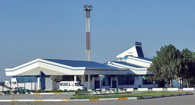 Airport in Nalchik. Photo http://avia.pro/blog/aeroport-nalchik