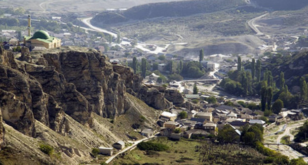 Gubden, the Karabudakhkent District of Dagestan. Photo: Sergey Martyanov, Eldar Rasulov //30.09.2012 http://odnoselchane.ru/?page=photos_of_category&sect=104&com=photogallery Gubden, the Karabudakhkent District of Dagestan. Photo: Sergey Martyanov, Eldar Rasulov //30.09.2012 http://odnoselchane.ru/?page=photos_of_category&sect=104&com=photogallery