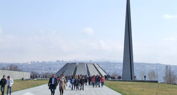 The memorial complex to the victims of the Armenian Genocide "Tsitsernakaberd". Yerevan. Photo by Edita Badasyan for the "Caucasian Knot" The memorial complex to the victims of the Armenian Genocide "Tsitsernakaberd". Yerevan. Photo by Edita Badasyan for the "Caucasian Knot"