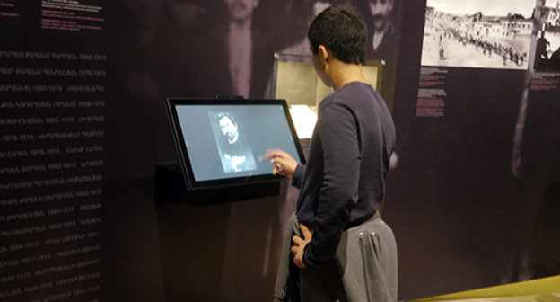 Visitor of the museum in the territory of the Tsitsernakaberd Memorial Complex. Photo by Inessa Sargsyan for the ‘Caucasian Knot’. Visitor of the museum in the territory of the Tsitsernakaberd Memorial Complex. Photo by Inessa Sargsyan for the ‘Caucasian Knot’.