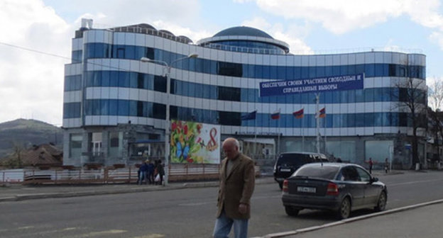 Parliament elections in Nagorno-Karabakh are scheduled for May 3, Stepanakert, April 14, 2015. Photo by Alvard Grigoryan for the ‘Caucasian Knot’. Parliament elections in Nagorno-Karabakh are scheduled for May 3, Stepanakert, April 14, 2015. Photo by Alvard Grigoryan for the ‘Caucasian Knot’.
