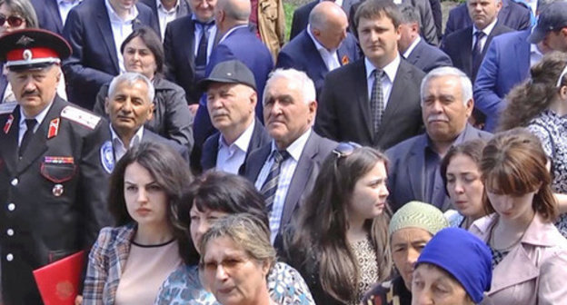 The participants of the rally-concert dedicated to the 58th anniversary of the return of the Karachay people from exile. Cherkessk, May 3, 2015. Photo http://www.riakchr.ru/v-karachaevske-proshel-torzhestvennyj-miting-posvyashchennyj-dnyu-vozrozhdeniya-karachaevskogo-naroda/ The participants of the rally-concert dedicated to the 58th anniversary of the return of the Karachay people from exile. Cherkessk, May 3, 2015. Photo http://www.riakchr.ru/v-karachaevske-proshel-torzhestvennyj-miting-posvyashchennyj-dnyu-vozrozhdeniya-karachaevskogo-naroda/