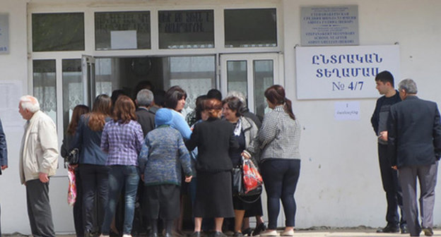 The parliamentary elections in Nagorno-Karabakh. The electoral district. May 3, 2015. Photo by Alvard Grigoryan for the "Caucasian Knot" The parliamentary elections in Nagorno-Karabakh. The electoral district. May 3, 2015. Photo by Alvard Grigoryan for the "Caucasian Knot"