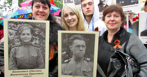 The "Immortal Regiment" in Volgograd. May 9, 2015. Photo by Vyacheslav Yaschenko for the "Caucasian Knot" The "Immortal Regiment" in Volgograd. May 9, 2015. Photo by Vyacheslav Yaschenko for the "Caucasian Knot"