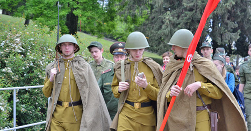 The participants of the events on the Victory Day. Sochi, May 9, 2015. Photo by Svetlana Kravchenko for the "Caucasian Knot" The participants of the events on the Victory Day. Sochi, May 9, 2015. Photo by Svetlana Kravchenko for the "Caucasian Knot"