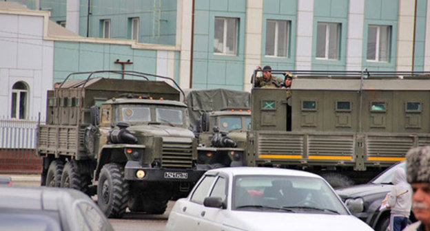 Military vehicles in Grozny. Photo by Magomed Magomedov for the ‘Caucasian Knot’. Military vehicles in Grozny. Photo by Magomed Magomedov for the ‘Caucasian Knot’.