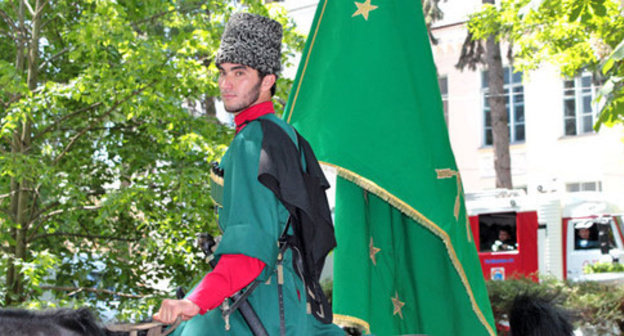 Residents of Nalchik hold mourning march on Adygs' Memory Day. KBR, May 21, 2015. Photo by Lyudmila Maratova for the "Caucasian Knot" Residents of Nalchik hold mourning march on Adygs' Memory Day. KBR, May 21, 2015. Photo by Lyudmila Maratova for the "Caucasian Knot"