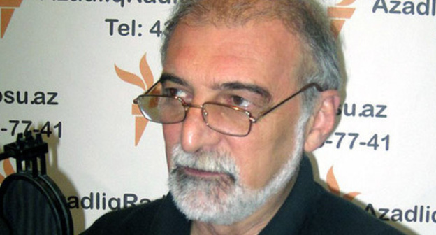 Khikmet Gadjizade, political scientist and the head of the FAR Centre for Political and Economic Studies. Photo: RFE/RL http://www.radioazadlyg.org/ Khikmet Gadjizade, political scientist and the head of the FAR Centre for Political and Economic Studies. Photo: RFE/RL http://www.radioazadlyg.org/