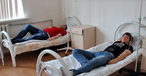 Patients of the Central District Hospital of Alagir poisoned by tap water, June 10, 2015. Photo by Emma Marzoeva for the ‘Caucasian Knot’. Patients of the Central District Hospital of Alagir poisoned by tap water, June 10, 2015. Photo by Emma Marzoeva for the ‘Caucasian Knot’.