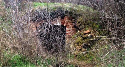 A hideout with weapons found in the outskirts of one of the settlements in Buynaksk District. Photo: http://nac.gov.ru/nakmessage/2015/03/19/v-buinakskom-raione-dagestana-unichtozhen-tainik-s-oruzhiem-i-boepripasami.html