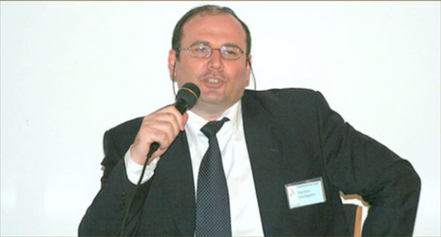 Mayrbek Vachagaev. Photo: Radio Marsho, RFE/RL, http://golosichkerii.com/index.php/novosti/457-chechenskij-dissident-vostochnyj-ukraina-pervoj-proklyanet-putina Mayrbek Vachagaev. Photo: Radio Marsho, RFE/RL, http://golosichkerii.com/index.php/novosti/457-chechenskij-dissident-vostochnyj-ukraina-pervoj-proklyanet-putina