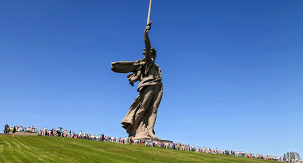 Memorial complex The Motherland Calls! at Mamaev Kurgan in Volgograd. Photo: Oleg V. Dimitrov http://www.volfoto.ru/volgograd/mamayev_kurgan/rodina_mat/photos/3636.html Memorial complex The Motherland Calls! at Mamaev Kurgan in Volgograd. Photo: Oleg V. Dimitrov http://www.volfoto.ru/volgograd/mamayev_kurgan/rodina_mat/photos/3636.html