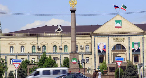 The stele "City of Military Glory". in Grozny. Photo by Akhmed Aldebirov for the "Caucasian Knot" The stele "City of Military Glory". in Grozny. Photo by Akhmed Aldebirov for the "Caucasian Knot"