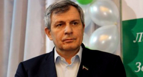Dukuvakha Abdurakhmanov. Photo: http://svopi.ru/obsh/49542-ushel-iz-zhizni-predsedatel-chechenskogo-parlamenta-dukuvaha-abdurahmanov.html Dukuvakha Abdurakhmanov. Photo: http://svopi.ru/obsh/49542-ushel-iz-zhizni-predsedatel-chechenskogo-parlamenta-dukuvaha-abdurahmanov.html