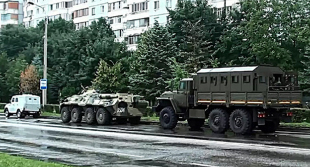 Special equipment in the streets of the city. Photo: http://nac.gov.ru/nakmessage/2015/07/02/v-khode-kto-v-nalchike-neitralizovany-dvoe-banditov.html Special equipment in the streets of the city. Photo: http://nac.gov.ru/nakmessage/2015/07/02/v-khode-kto-v-nalchike-neitralizovany-dvoe-banditov.html