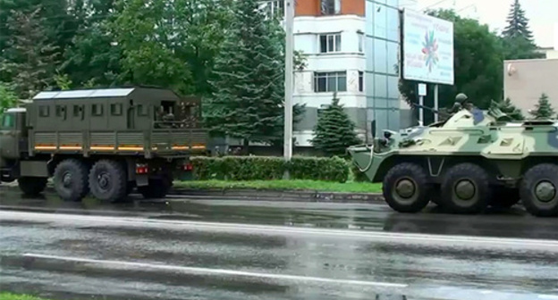 Special equipment in the streets of the city. Photo: http://nac.gov.ru/nakmessage/2015/07/02/v-khode-kto-v-nalchike-neitralizovany-dvoe-banditov.html Special equipment in the streets of the city. Photo: http://nac.gov.ru/nakmessage/2015/07/02/v-khode-kto-v-nalchike-neitralizovany-dvoe-banditov.html