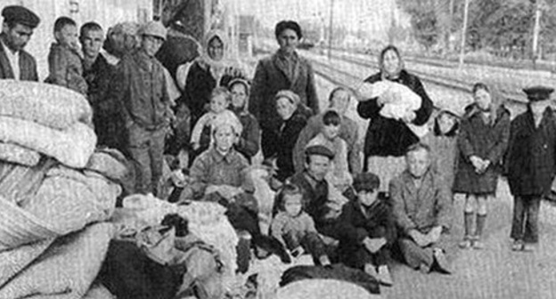 The mass deportation of Balkars. 1944. Photo http://07kbr.ru/2013/03/09/v-nalchike-poshyol-miting-pamyati-zhertv-deportacii-balkarskogo-naroda/ The mass deportation of Balkars. 1944. Photo http://07kbr.ru/2013/03/09/v-nalchike-poshyol-miting-pamyati-zhertv-deportacii-balkarskogo-naroda/