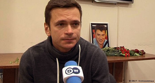 Ilya Yashin. Photo: http://www.dw.com/ru/илья-яшин-убийство-немцова-черная-метка-российскому-обществу/a-18286350 Ilya Yashin. Photo: http://www.dw.com/ru/илья-яшин-убийство-немцова-черная-метка-российскому-обществу/a-18286350