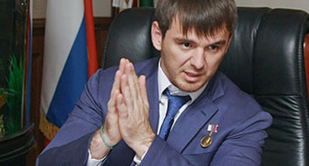Islam Kadyrov. Photo: http://checheninfo.ru/24345-bolee-pyati-tysyach-derevev-posadyat-v-groznom.html Islam Kadyrov. Photo: http://checheninfo.ru/24345-bolee-pyati-tysyach-derevev-posadyat-v-groznom.html