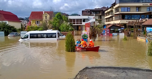 Flooded housed in the village of Mirny, Sochi, June 26, 2015. Photo by Anna Gritsevich for the ‘Caucasian Knot’. Flooded housed in the village of Mirny, Sochi, June 26, 2015. Photo by Anna Gritsevich for the ‘Caucasian Knot’.