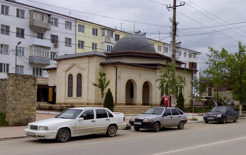 Salafi mosque in Buynaksk. Dagestan. Photo http://www.memo.ru/d/235062.html Salafi mosque in Buynaksk. Dagestan. Photo http://www.memo.ru/d/235062.html